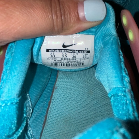 Nike Girls PRESTO GS size 4 - Picture 4 of 9